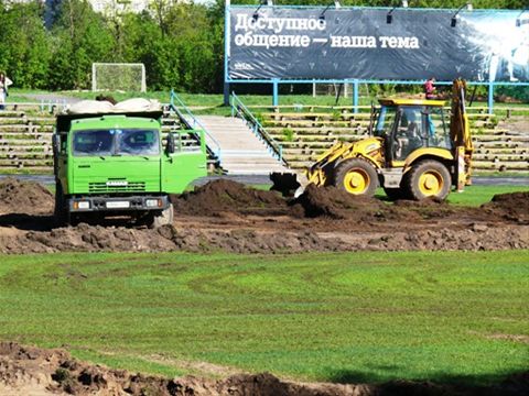 "Ремонт" футбольного поля